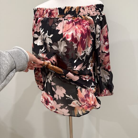 WHITE HOUSE BLACK MARKET Floral Blouse Size Small Silk Blend Romantic NWT - Picture 5 of 10